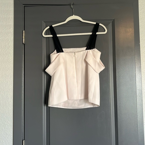 Beautiful Contrast Top - Picture 2 of 2